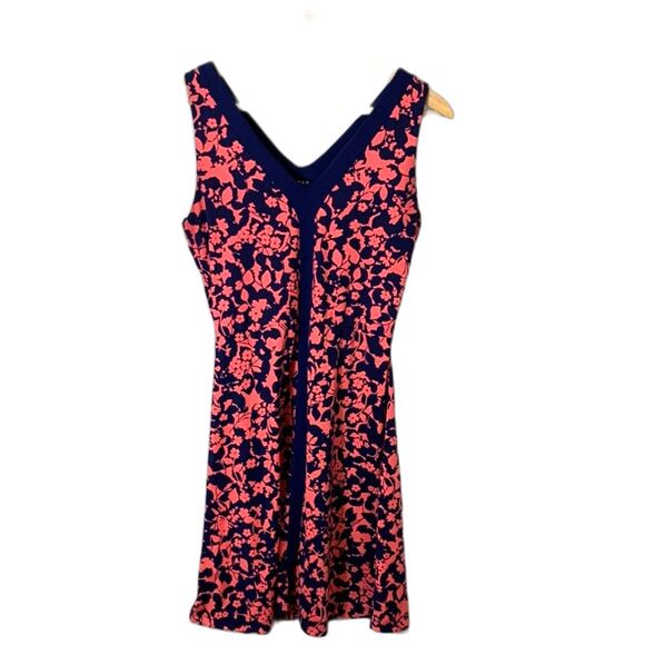Title Nine Hillary Coral Navy Floral V-Neck Sleeveless Fit & Flare Dress Size S - Picture 4 of 13